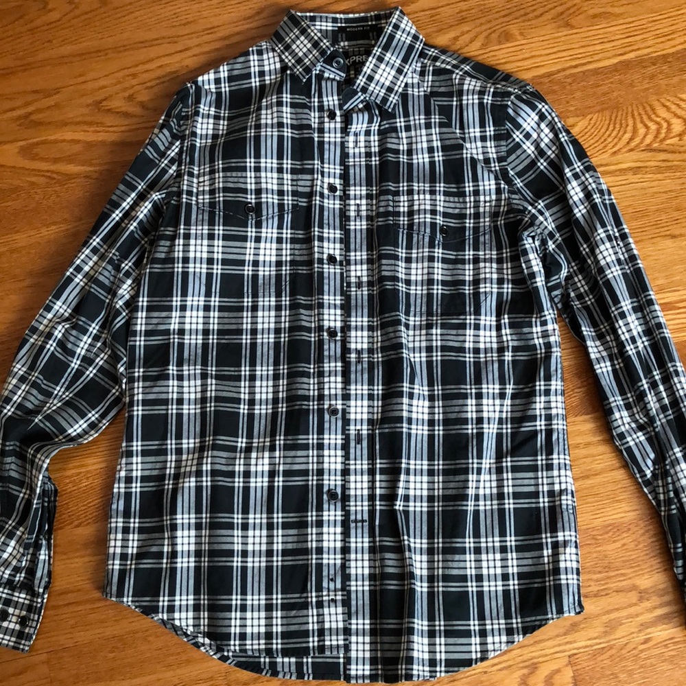 Men’s Express button down-modern fit